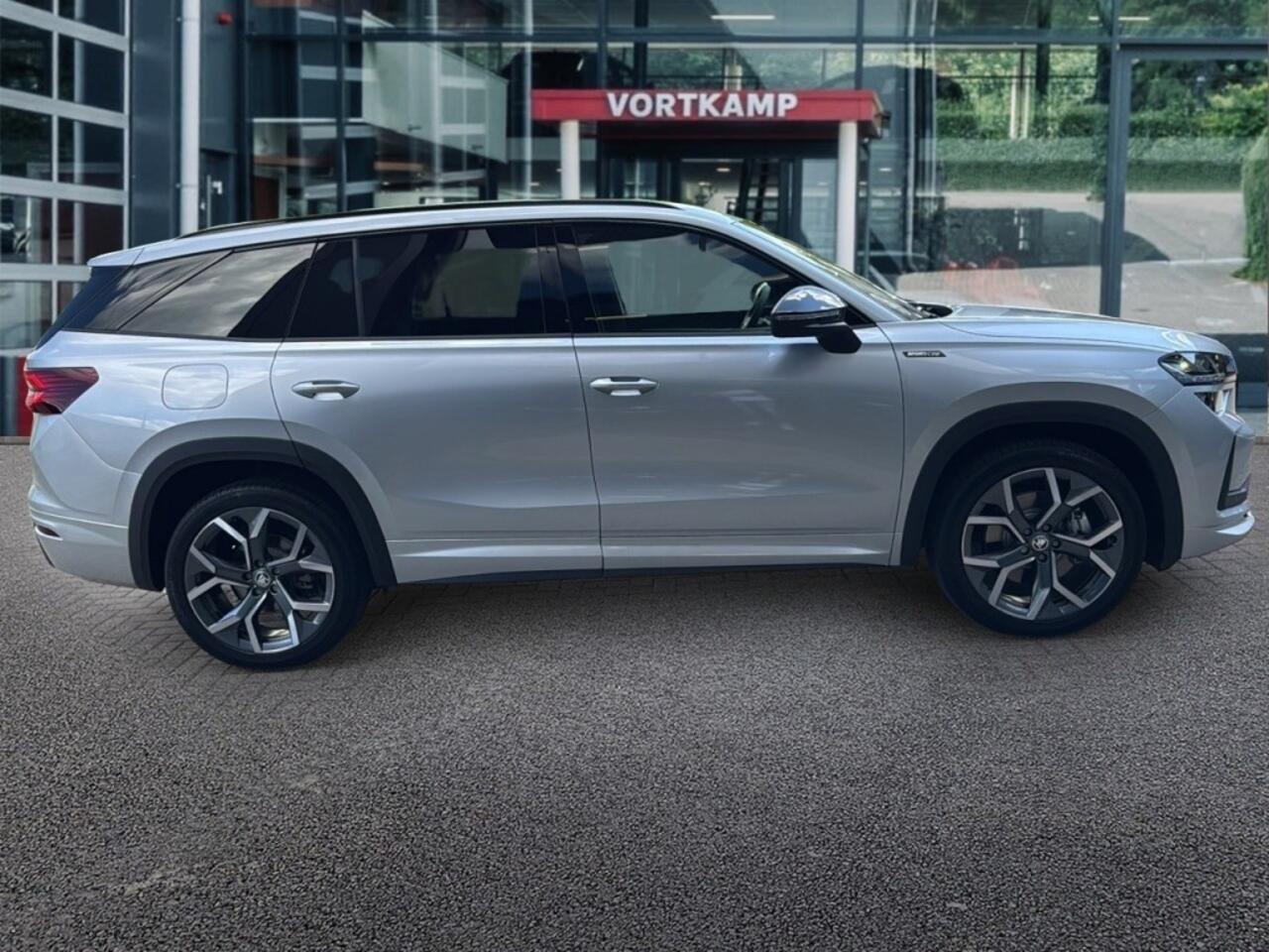 Skoda Kodiaq 1.5 TSI IV SPORTLINE TREKHAAK/CAMERA/MEMORY/NAVI/CARPLAY/STOELVERW