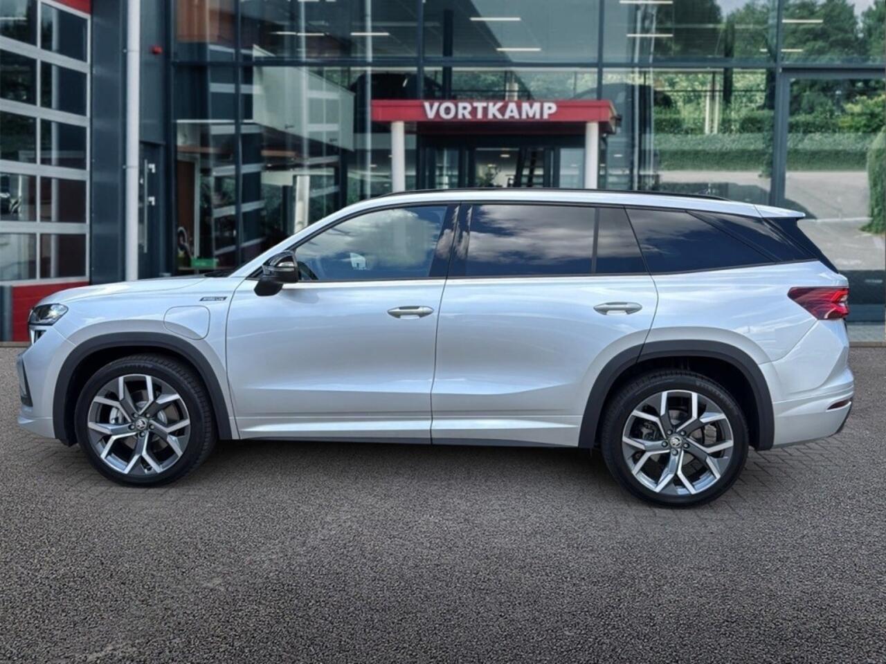 Skoda Kodiaq 1.5 TSI IV SPORTLINE TREKHAAK/CAMERA/MEMORY/NAVI/CARPLAY/STOELVERW