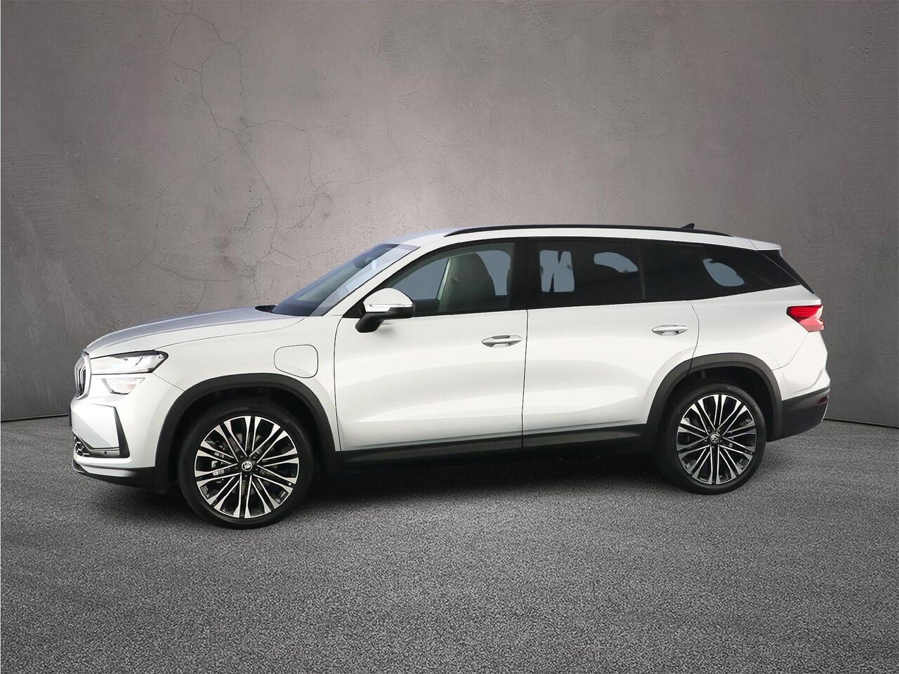 Skoda Kodiaq Business Edition 1.5 TSI PHEV 204pk DSG Automaat Adaptive cruise control, Navigatie, Elektrische achterklep, Achteruitrijcamera, Stuurwiel verwarmd, LED koplampen