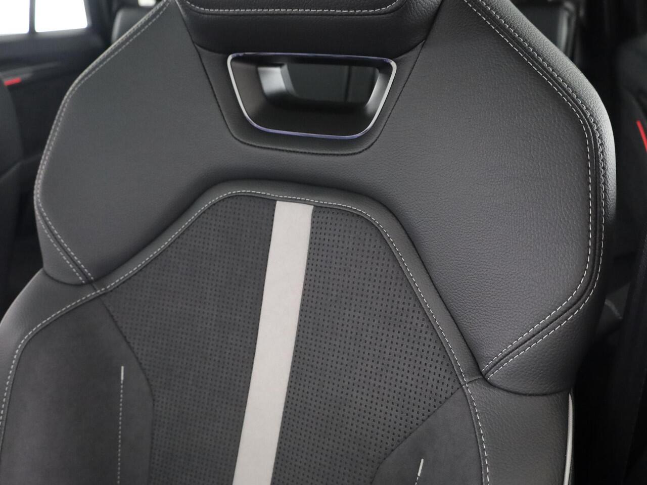 Skoda Kodiaq Sportline Business m-HEV 1.5 TSI 150 pk 7 versn. DSG | 7-persoons | Trekhaak wegklapbaar | Panoramadak | Winter pakket