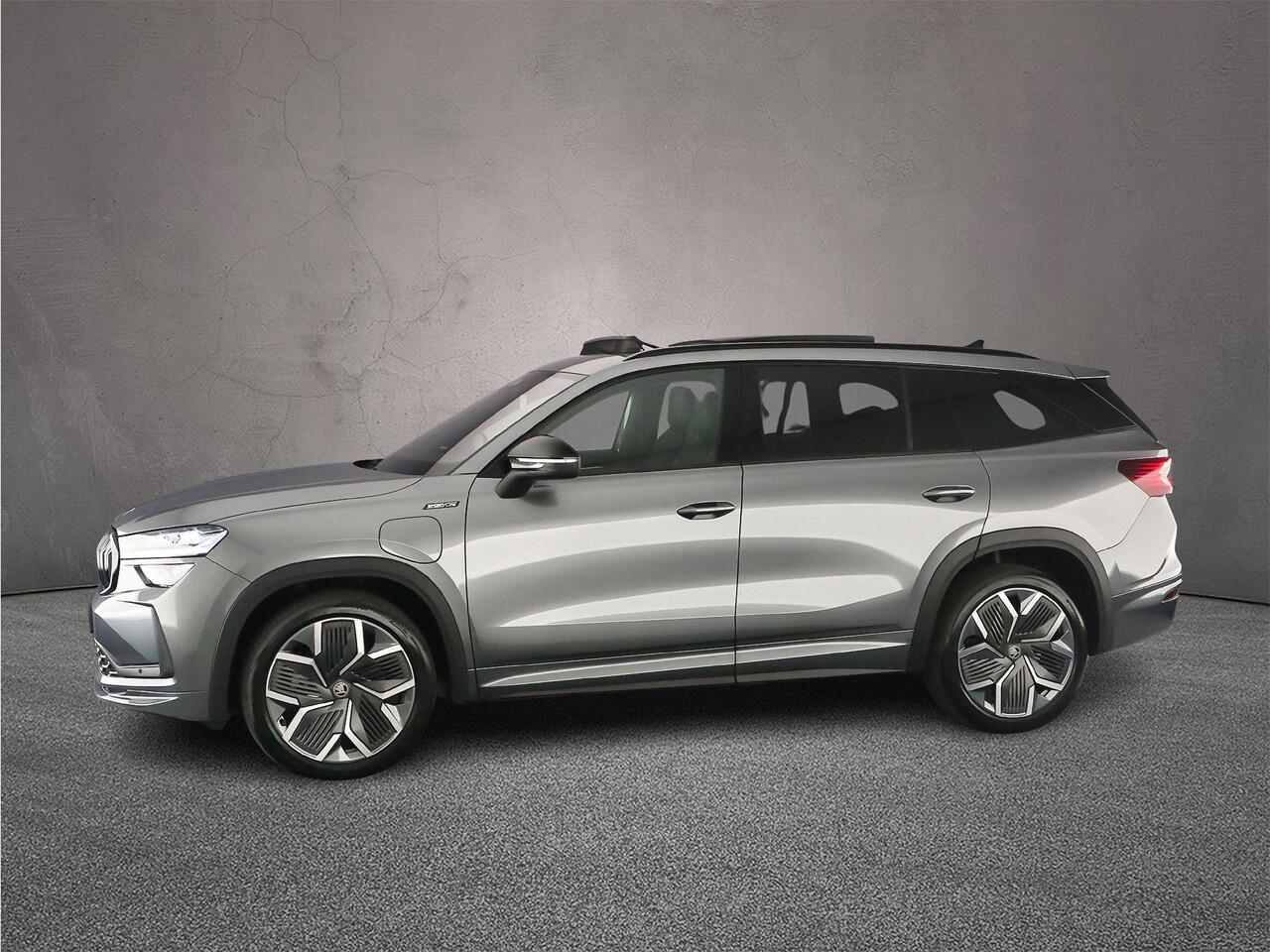 Skoda Kodiaq Sportline Business 1.5 TSI PHEV 204pk DSG Automaat Trekhaak, Panoramadak, Verwarmde voorruit, CANTON audio, Adaptive cruise control, Achteruitrijcamera, LED matrix koplampen