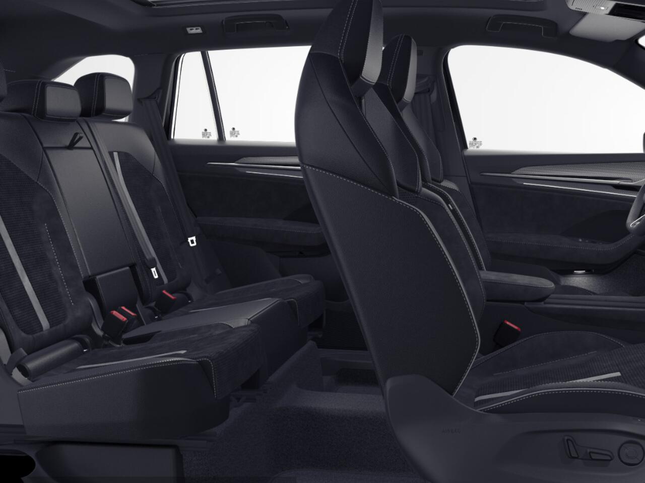 Skoda Kodiaq Sportline Business 1.5 TSI PHEV 150 kW / 204 PK SU V | Panoramadak | Comfort Pakket | Trekhaak wegklapbaar | 4000,- inruilvoordeel!!