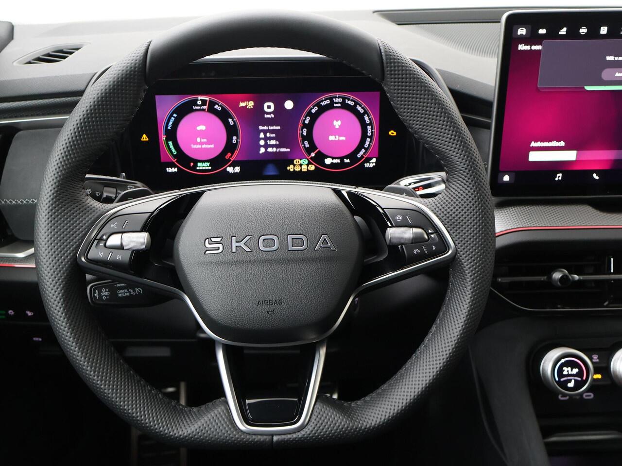 Skoda Kodiaq Sportline Business 1.5 TSI PHEV 204 PK GRATIS E-BIKE | Trekhaak | Panorama dak | 19" lichtmetalen velgen |