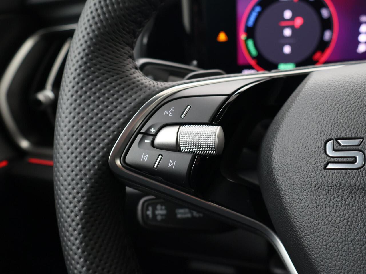 Skoda Kodiaq Sportline Business 1.5 TSI PHEV 204 PK GRATIS E-BIKE | Trekhaak | Panorama dak | 19" lichtmetalen velgen |