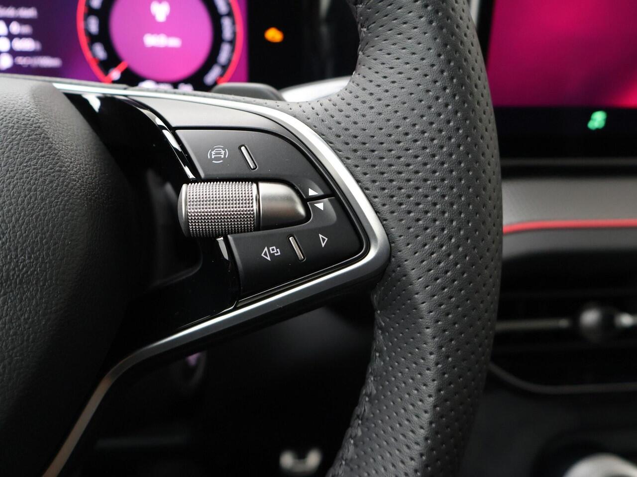 Skoda Kodiaq Sportline Business 1.5 TSI PHEV 204 PK GRATIS E-BIKE | Trekhaak | Panorama dak | 19" lichtmetalen velgen |