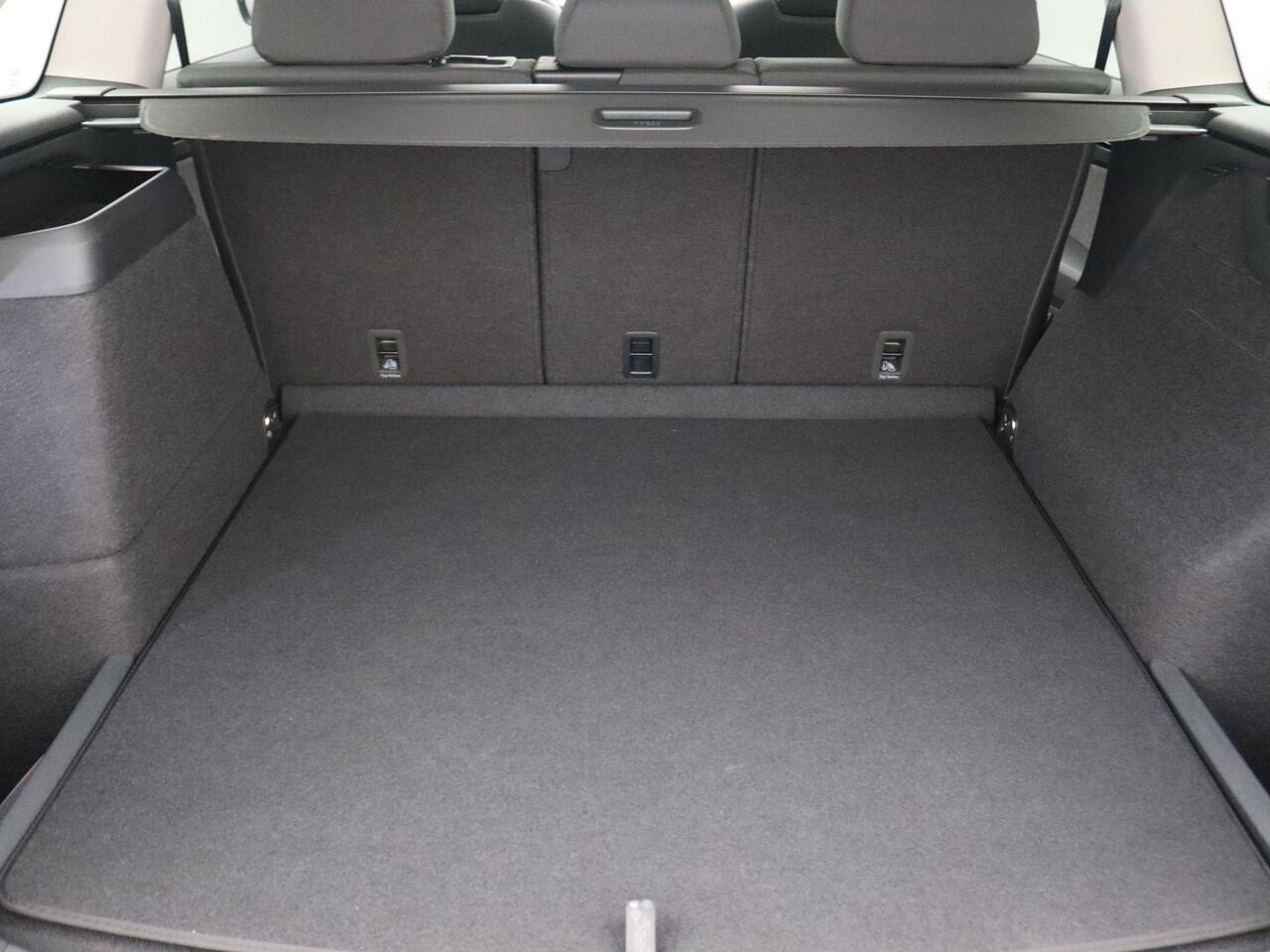 Skoda Kodiaq 1.5 TSI PHEV Business Edition 204PK DSG Pano-Schuifdak, Adaptieve Cruise Controle, Side Assist, Virtual Pedal, Memorystoel, Winterpakket, Keyless, Achteruitrijcamera, Trekhaak, 19" LM Velgen