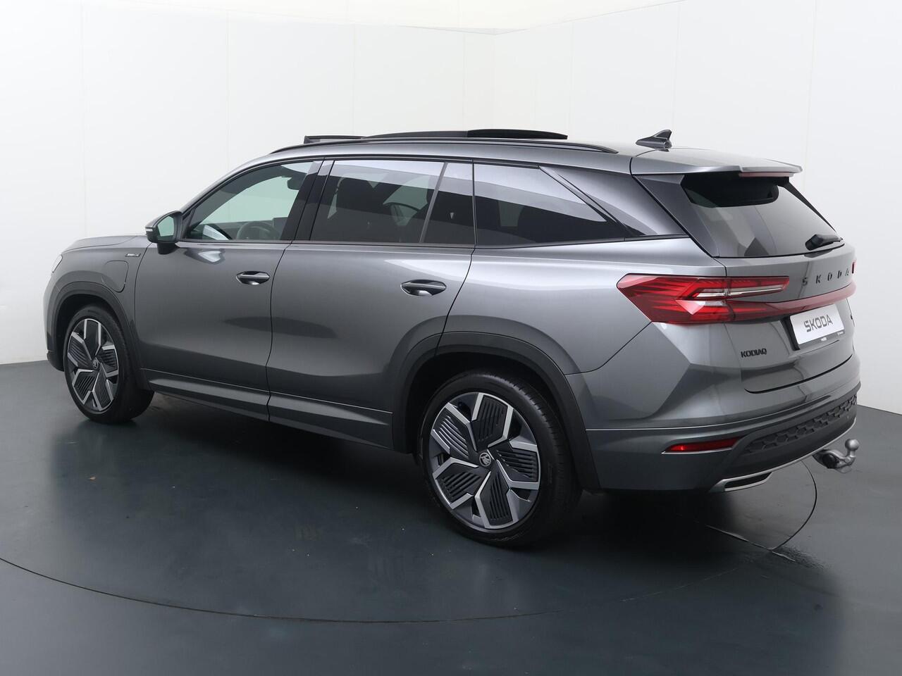 Skoda Kodiaq 1.5 TSI PHEV Sportline Business | 204 PK | Soh 100% | Elektrisch panorama dak | Trekhaak | Stoelverwarming