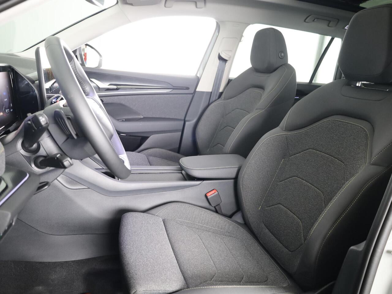 Skoda Kodiaq 1.5 TSI MHEV Business Edition 7p. 150 pk Automaat (DSG) | 7-Persoons | Panoramadak | Led Matrix | Trekhaak (wegklapbaar) | Adaptive Cruise | Dode hoek sensoren | Elek. stoel