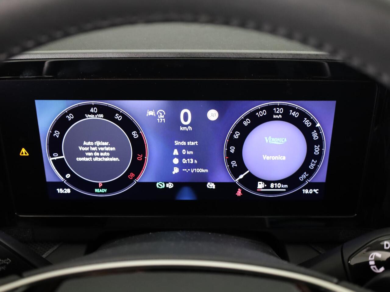 Skoda Kodiaq 1.5 TSI MHEV Business Edition 7p. 150 pk Automaat (DSG) | 7-Persoons | Panoramadak | Led Matrix | Trekhaak (wegklapbaar) | Adaptive Cruise | Dode hoek sensoren | Elek. stoel