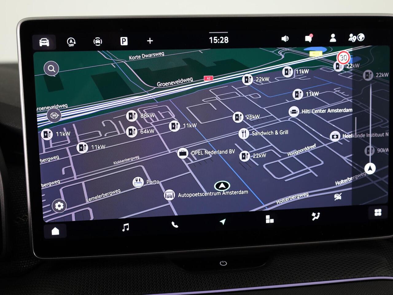 Skoda Kodiaq 1.5 TSI MHEV Business Edition 7p. 150 pk Automaat (DSG) | 7-Persoons | Panoramadak | Led Matrix | Trekhaak (wegklapbaar) | Adaptive Cruise | Dode hoek sensoren | Elek. stoel