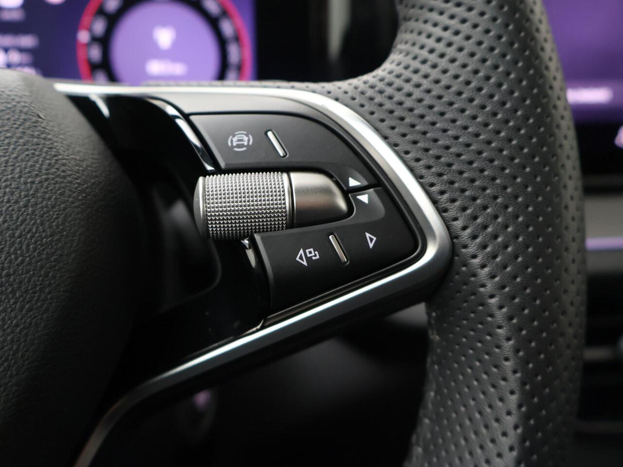 Skoda Kodiaq 1.5 TSI PHEV Sportline Business | 204 PK | Soh 100% | Trekhaak | Elektrisch panorama dak | Stoelverwarming