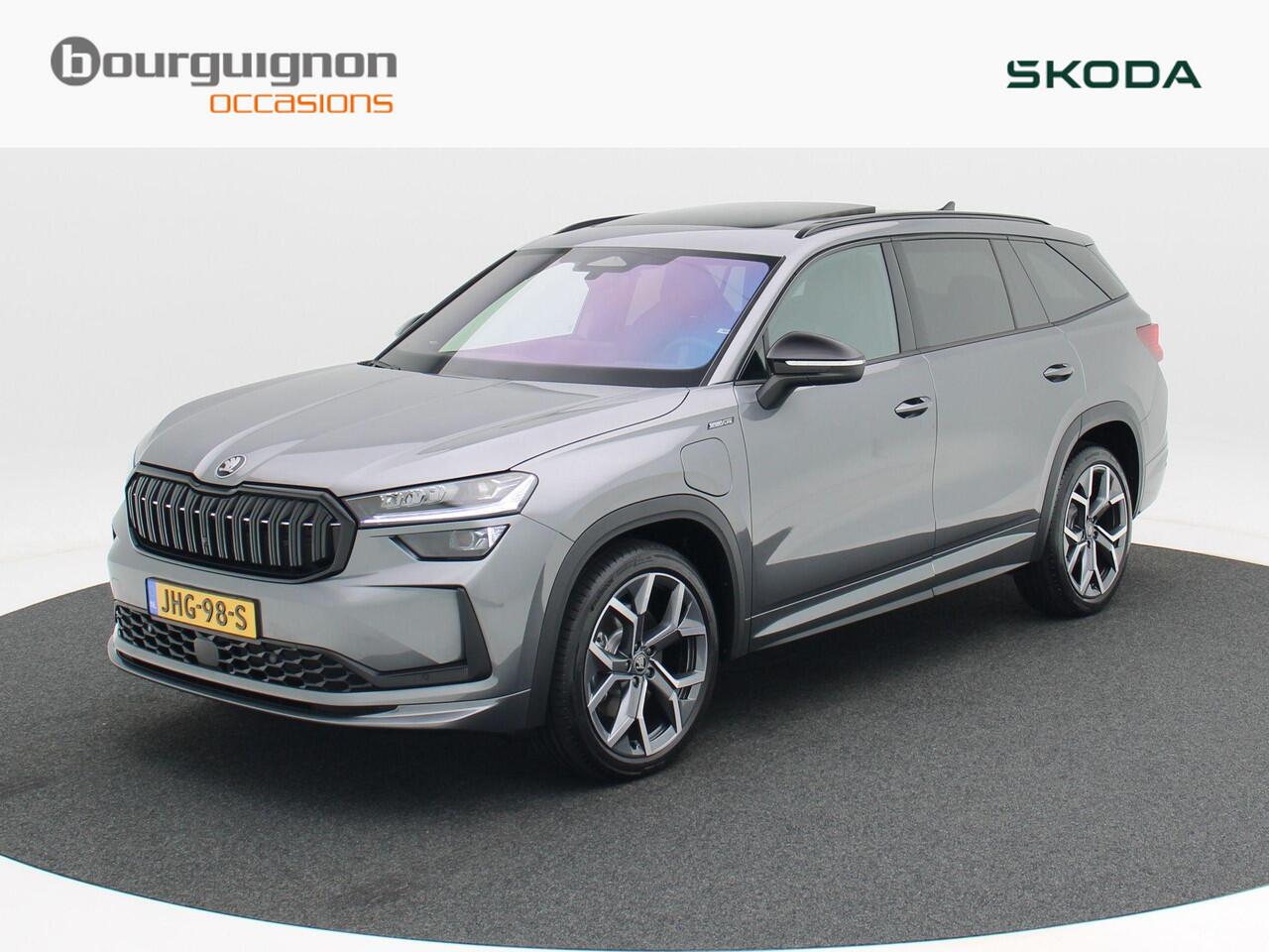 Skoda Kodiaq 1.5 TSi 204 Pk Automaat PHEV Sportline Business | Canton Audio | Panoramadak | Elektrische Stoelen | Trekhaak | Stoel Verwarming | CarPlay | Camera | LED | 20 Inch | Nieuwe Auto!!