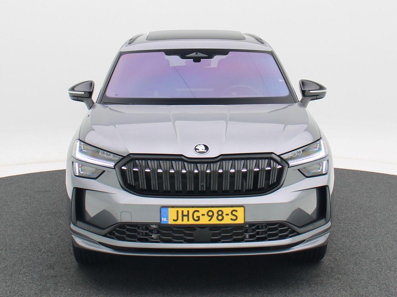 Skoda Kodiaq 1.5 TSi 204 Pk Automaat PHEV Sportline Business | Canton Audio | Panoramadak | Elektrische Stoelen | Trekhaak | Stoel Verwarming | CarPlay | Camera | LED | 20 Inch | Nieuwe Auto!!