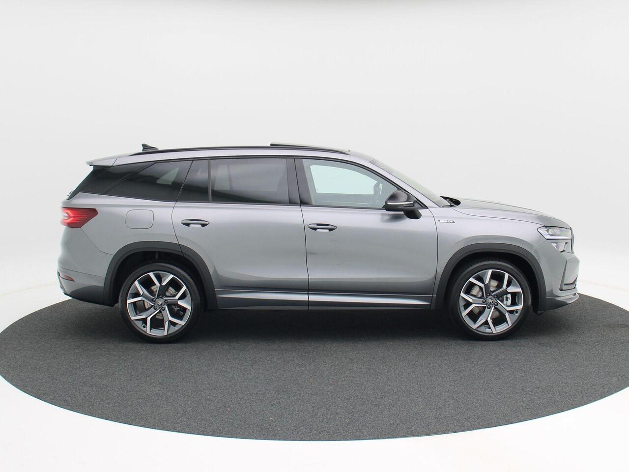 Skoda Kodiaq 1.5 TSi 204 Pk Automaat PHEV Sportline Business | Canton Audio | Panoramadak | Elektrische Stoelen | Trekhaak | Stoel Verwarming | CarPlay | Camera | LED | 20 Inch | Nieuwe Auto!!