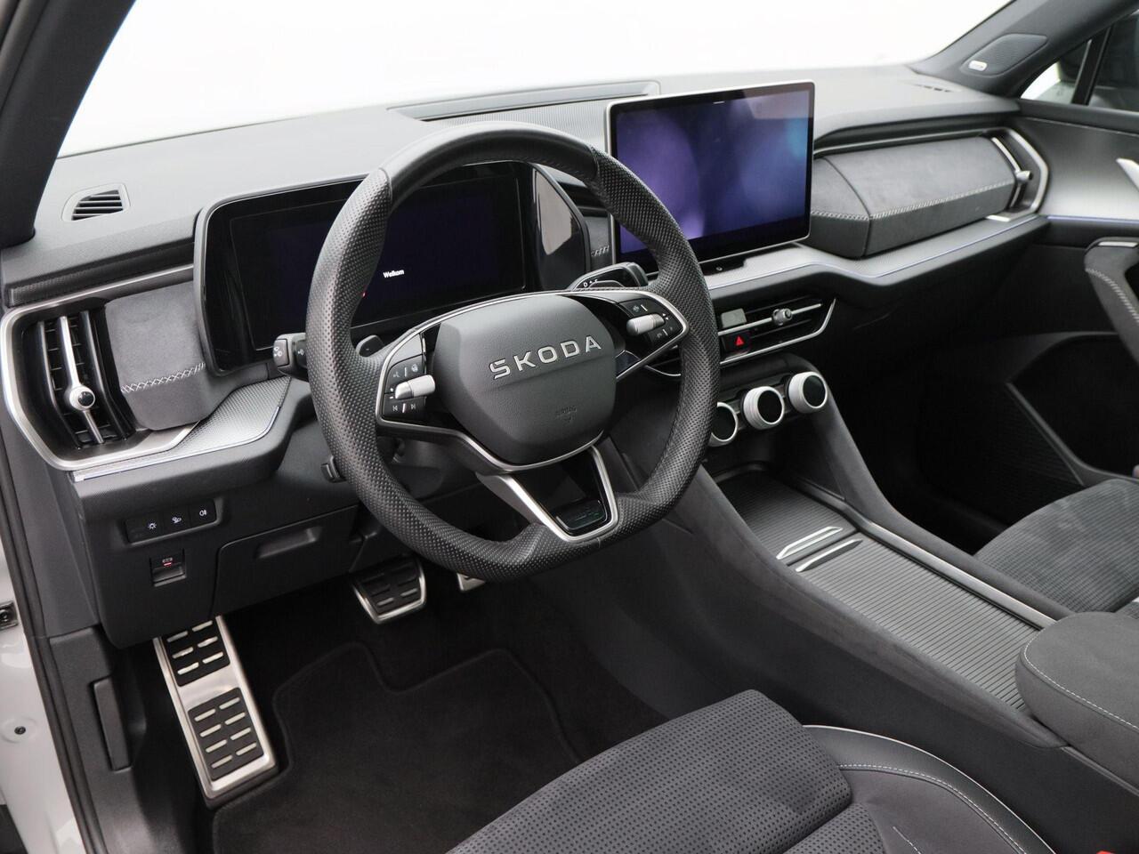 Skoda Kodiaq 1.5 TSi 204 Pk Automaat PHEV Sportline Business | Panoramadak | Trekhaak | Stoel Verwarming | Canton Audio | Carplay | Elektrische Achterklep | 20 Inch | 17.782 Km!