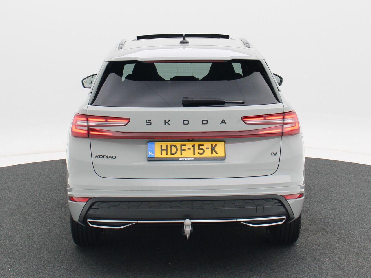 Skoda Kodiaq 1.5 TSi 204 Pk Automaat PHEV Sportline Business | Panoramadak | Trekhaak | Stoel Verwarming | Canton Audio | Carplay | Elektrische Achterklep | 20 Inch | 17.782 Km!