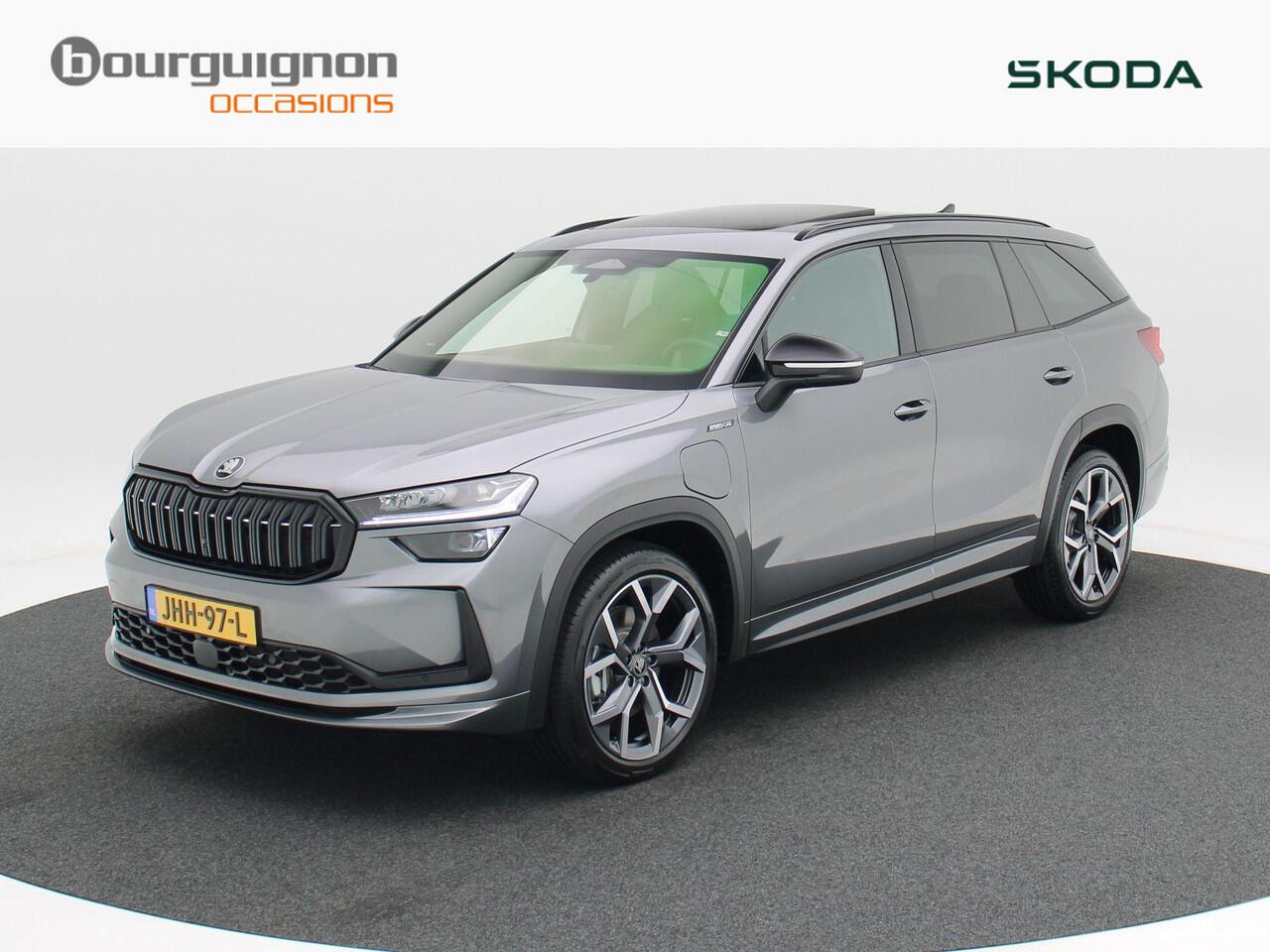 Skoda Kodiaq 1.5 TSi 204 Pk Automaat PHEV Sportline Business | Panoramadak | Elektrische Stoelen met Geheugen | Canton Audio | Trekhaak | CarPlay | LED | 20 Inch | 14 Km!!