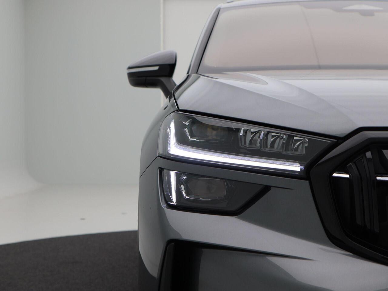 Skoda Kodiaq 1.5 TSi 204 Pk Automaat PHEV Sportline Business | Panoramadak | Elektrische Stoelen met Geheugen | Canton Audio | Trekhaak | CarPlay | LED | 20 Inch | 14 Km!!