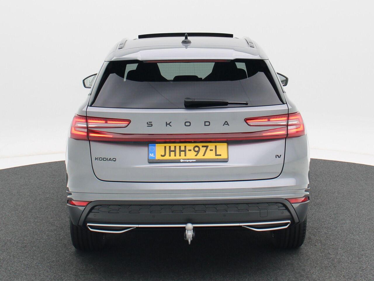 Skoda Kodiaq 1.5 TSi 204 Pk Automaat PHEV Sportline Business | Panoramadak | Elektrische Stoelen met Geheugen | Canton Audio | Trekhaak | CarPlay | LED | 20 Inch | 14 Km!!