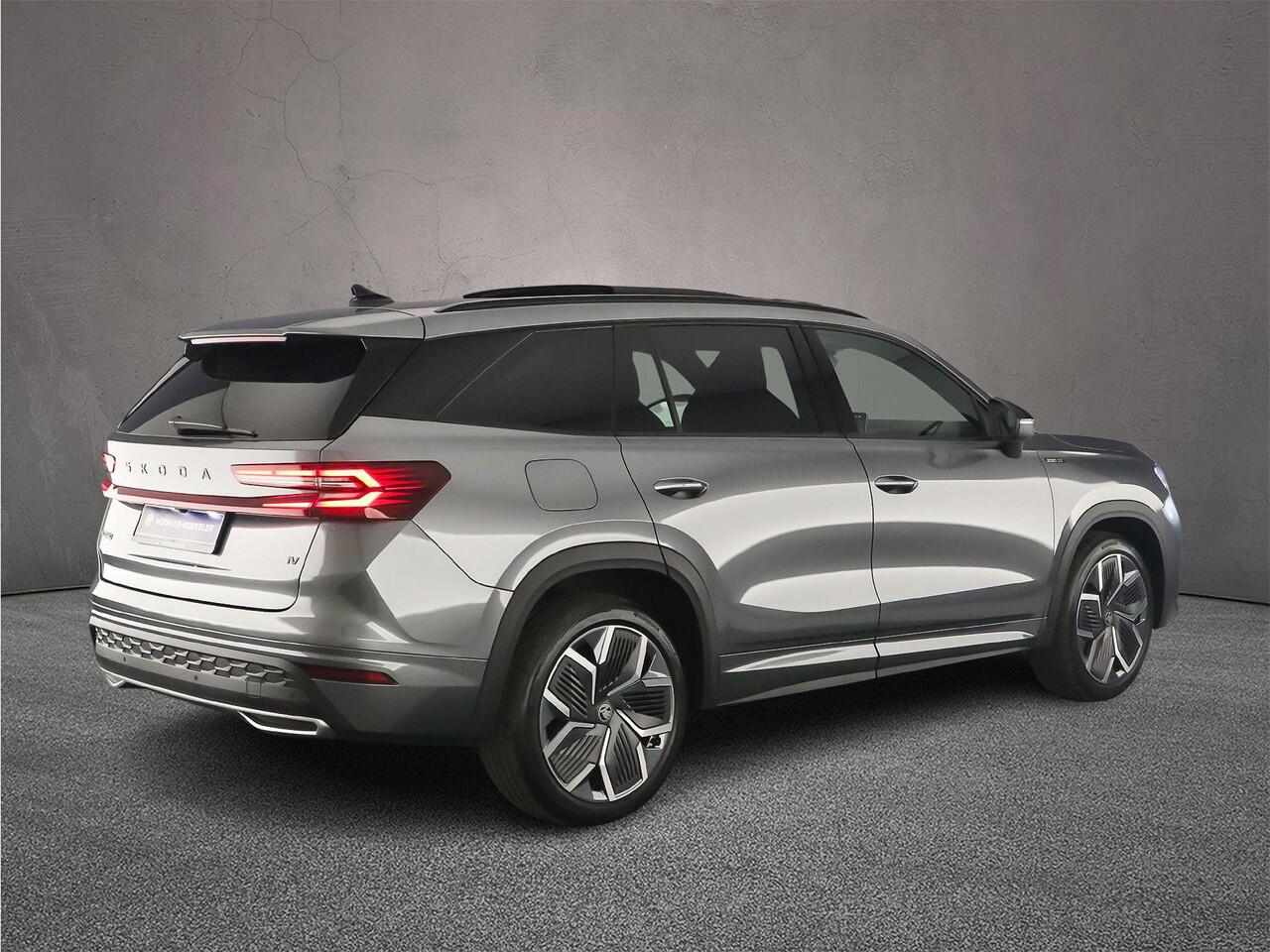 Skoda Kodiaq Sportline Business 1.5 TSI PHEV 204pk DSG Automaat Trekhaak, Panoramadak, CANTON audio, Adaptive cruise control, Elektrische achterklep, Achteruitrijcamera