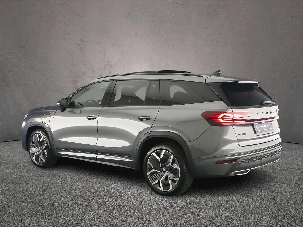 Skoda Kodiaq Sportline Business 1.5 TSI PHEV 204pk DSG Automaat Trekhaak, CANTON audio, Elektrische achterklep, Adaptive cruise control, Achteruitrijcamera