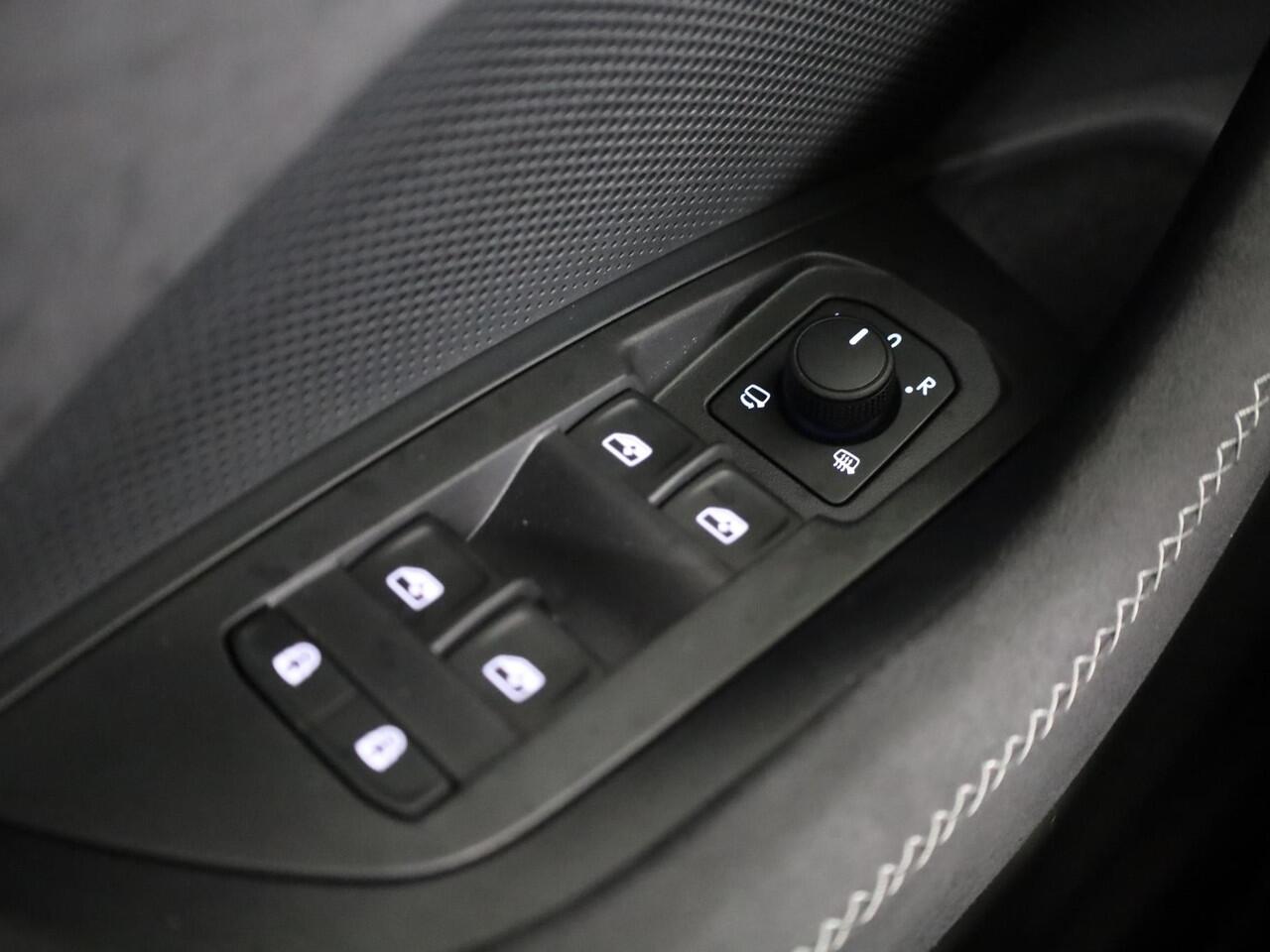 Skoda Kodiaq 1.5 TSI PHEV Sportline Business 204pk | DCC | Panoramadak | Canton | Trekhaak | Elek. stoelen | 20 inch | 360° camera