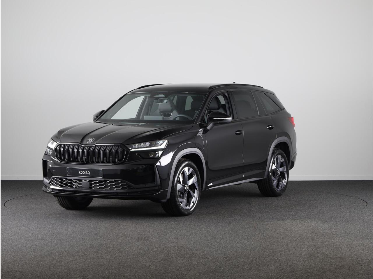 Skoda Kodiaq Sportline Business PHEV 1.5 TSI 204 pk 6 versn. DSG | Trekhaak | Panoramadak | Light & View | Winter pakket | Elek. stoel | Adaptive Cruise | Blind Spot |