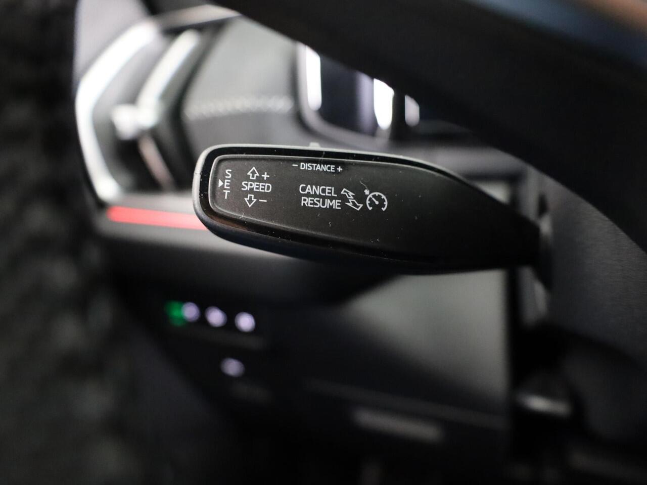 Skoda Kodiaq Sportline Business PHEV 1.5 TSI 204 pk 6 versn. DSG | Blind Spot | Adaptive Cruise | Stoelverwarming | Camera | Light & View