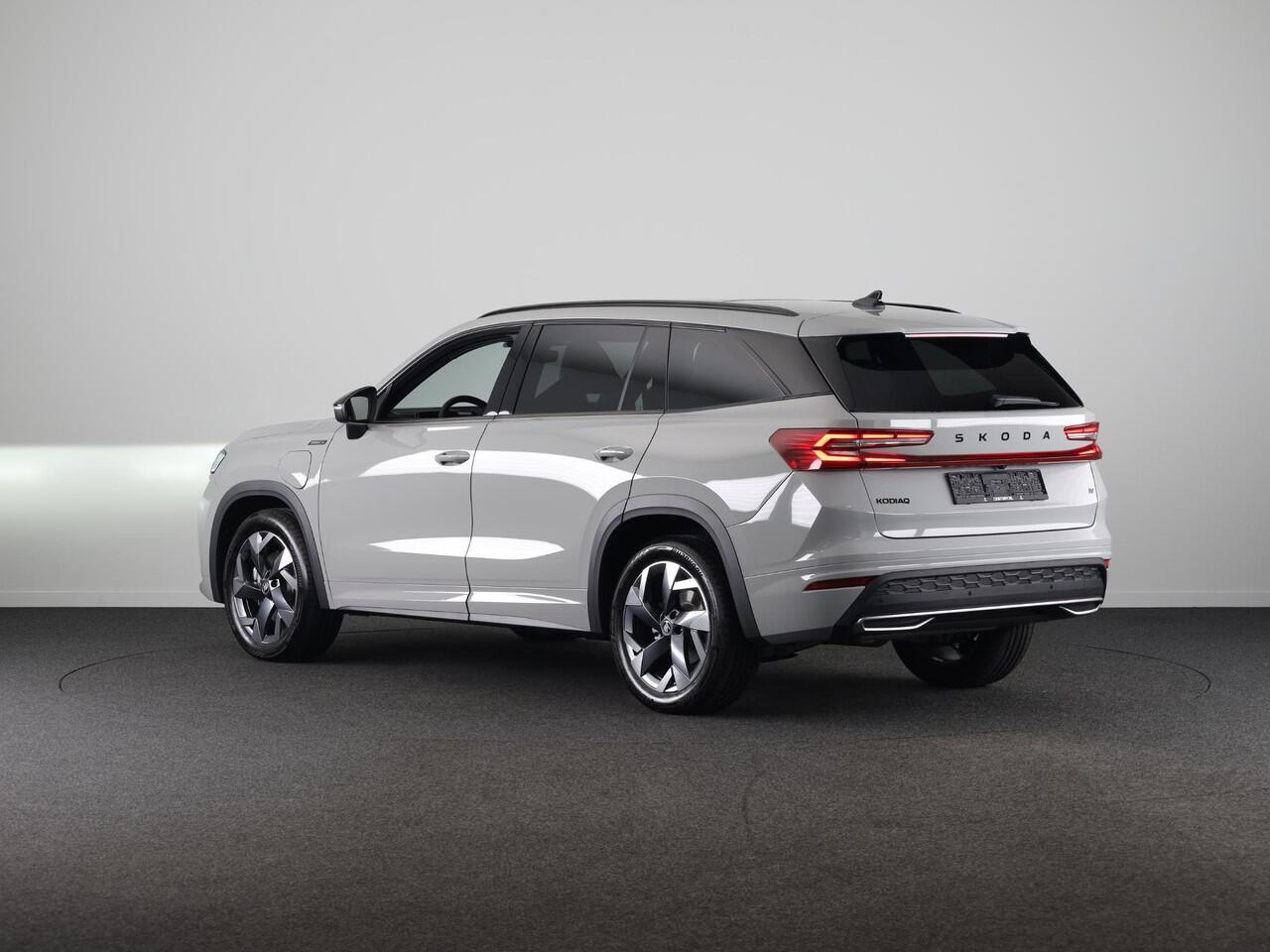 Skoda Kodiaq Sportline Business PHEV 1.5 TSI 204 pk 6 versn. DSG | Trekhaak | Winterpakket | Panoramadak | Light & View pakket