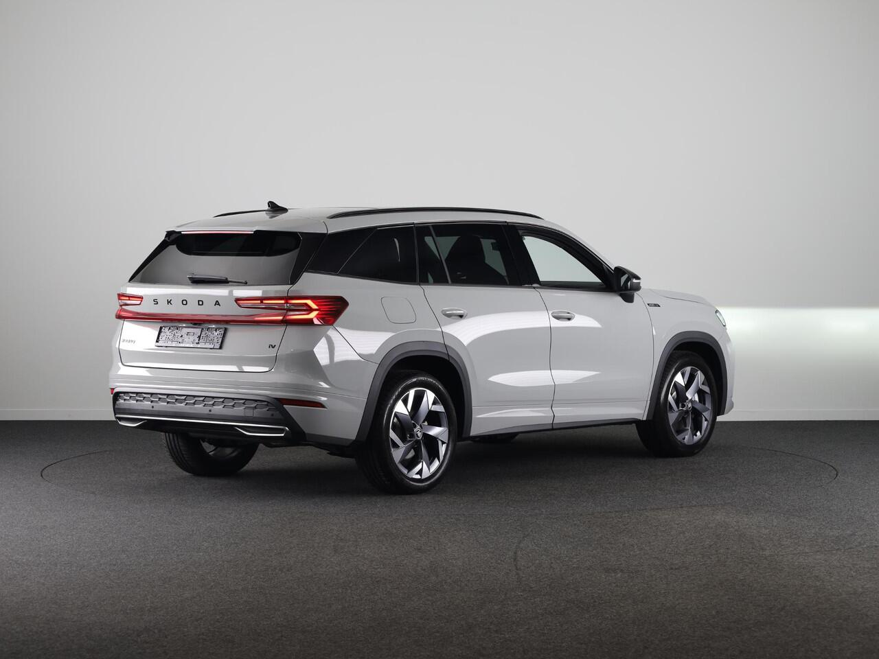 Skoda Kodiaq Sportline Business PHEV 1.5 TSI 204 pk 6 versn. DSG | Trekhaak | Winterpakket | Panoramadak | Light & View pakket