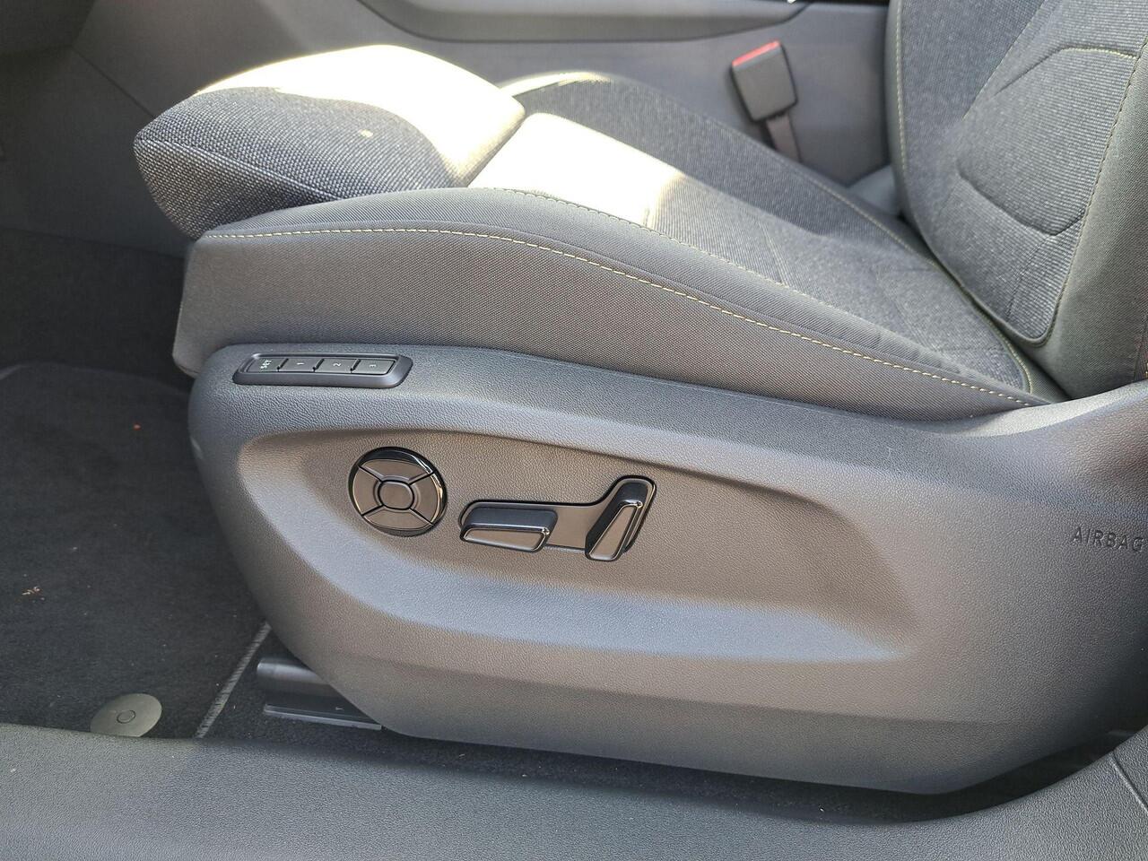 Skoda Kodiaq Business Edition 1.5 TSI m-HEV 110 kW / 150 PK SUV | 7 Persoons | Metallic Lak | 18'' Lichtmetalen Velgen | 4000,- inruilvoordeel!!