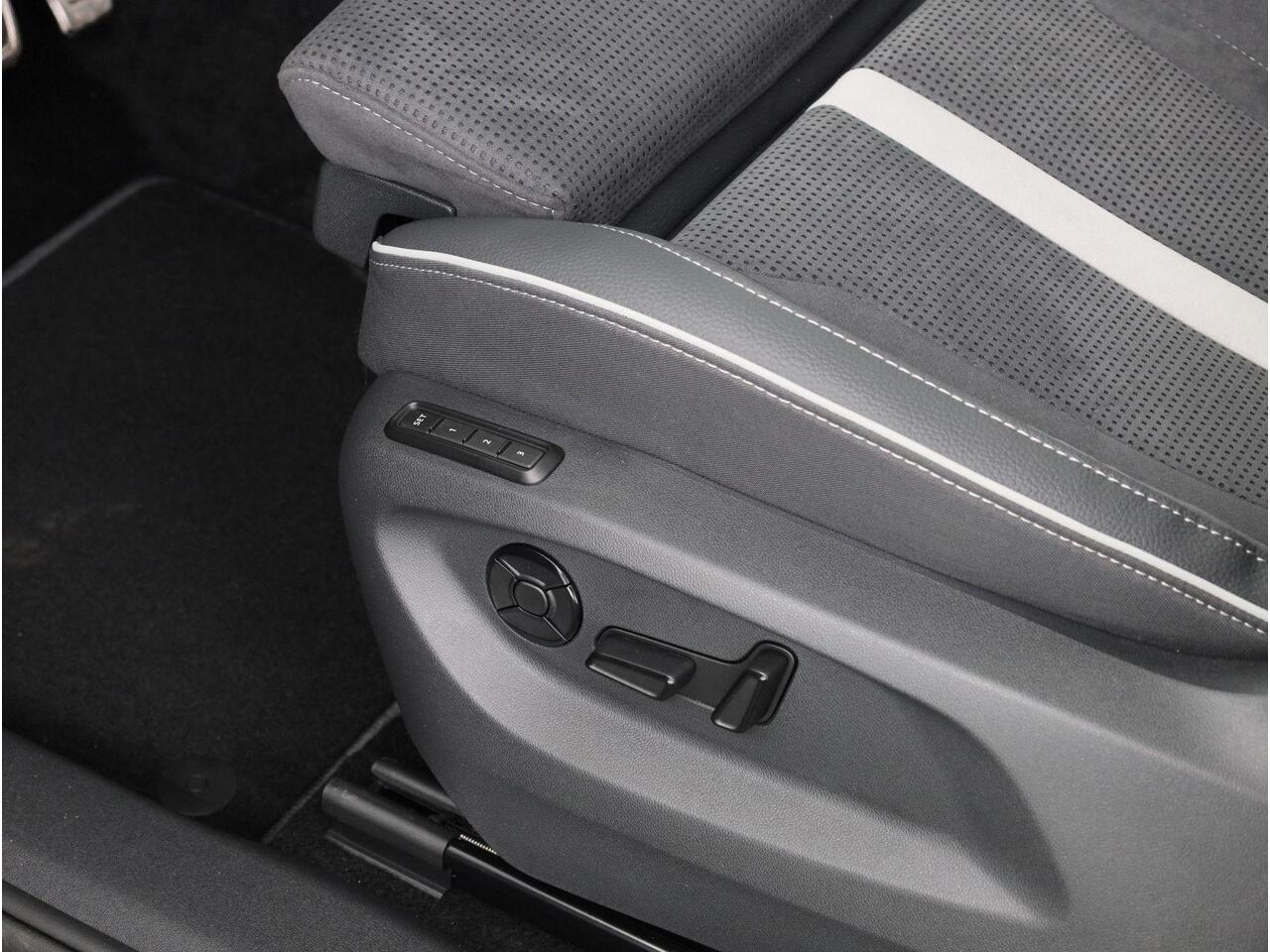 Skoda Kodiaq Sportline Business 1.5 TSI PHEV 150 kW / 204 pk