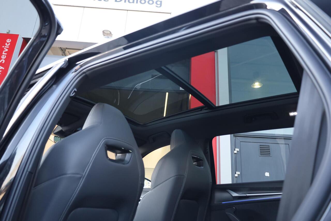 Skoda Kodiaq 1.5 TSI PHEV Sportline Business 20" LMV Rila Panoramadak trekhaak wegklapbaar Matrix LED met strip in grille 13" navigatie systeem met smartlink winterpakket met 4 x stoelverwarming voor en achter stuurwiel verwarming elektrische achterklep elektrisch ver