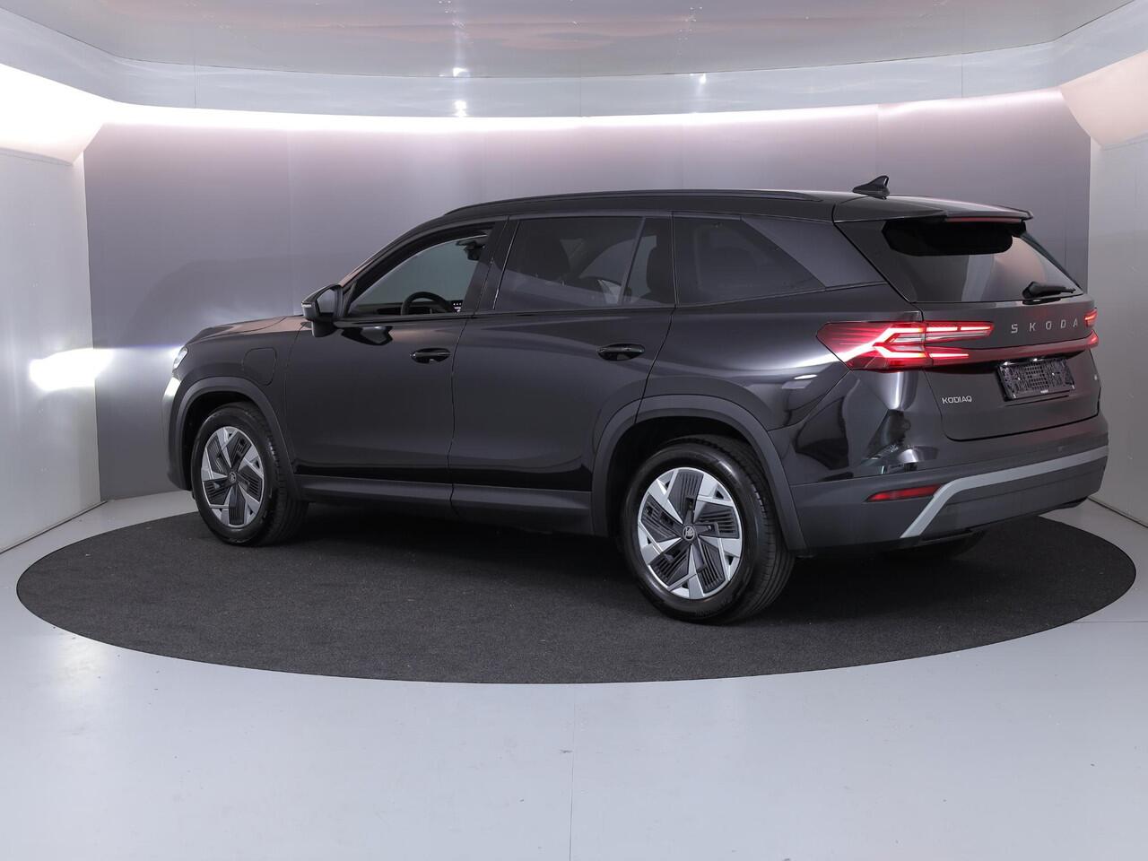 Skoda Kodiaq 1.5 TSI PHEV Selection 204 pk Automaat (DSG) | Navigatie via App | Trekhaak (wegklapbaar) | Parkeersensoren | Achteruitrijcamera | Stoelverwarming |