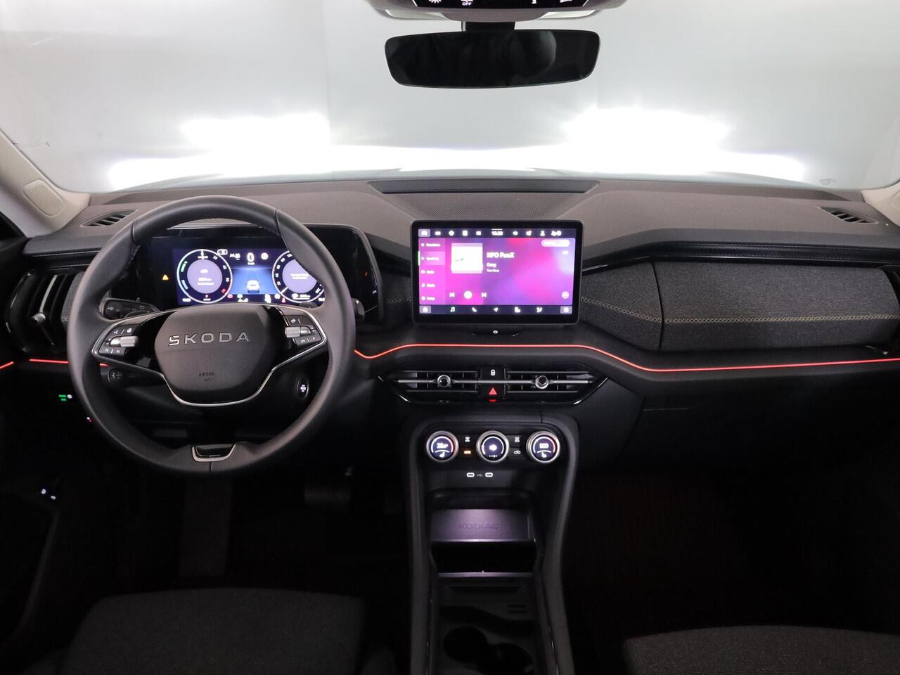 Skoda Kodiaq 1.5 TSI PHEV Selection 204 pk Automaat (DSG) | Navigatie via App | Trekhaak (wegklapbaar) | Parkeersensoren | Achteruitrijcamera | Stoelverwarming |