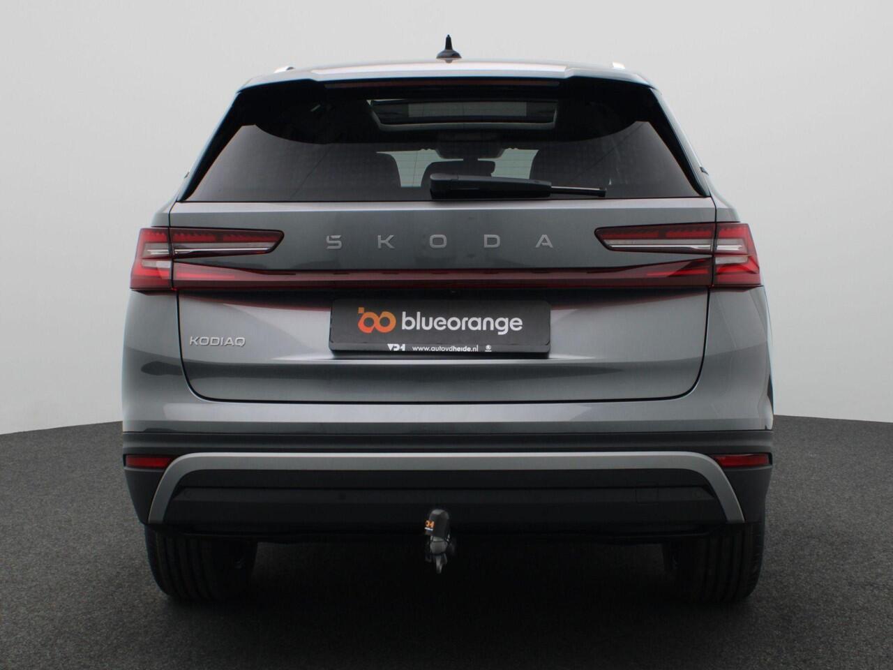 Skoda Kodiaq 1.5 TSI MHEV Business Edition 7p. 150PK DSG matrix led, trekhaak, adaptive cruise met travel assist, side assist, achteruitrijcamera, schuif-kanteldak, stuur-stoelverwarming, keyless, alarm, 19" lichtmetaal