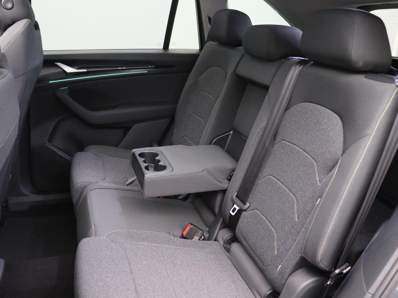 Skoda Kodiaq 1.5 TSI MHEV Business Edition 7p. 150PK DSG matrix led, trekhaak, adaptive cruise met travel assist, side assist, achteruitrijcamera, schuif-kanteldak, stuur-stoelverwarming, keyless, alarm, 19" lichtmetaal