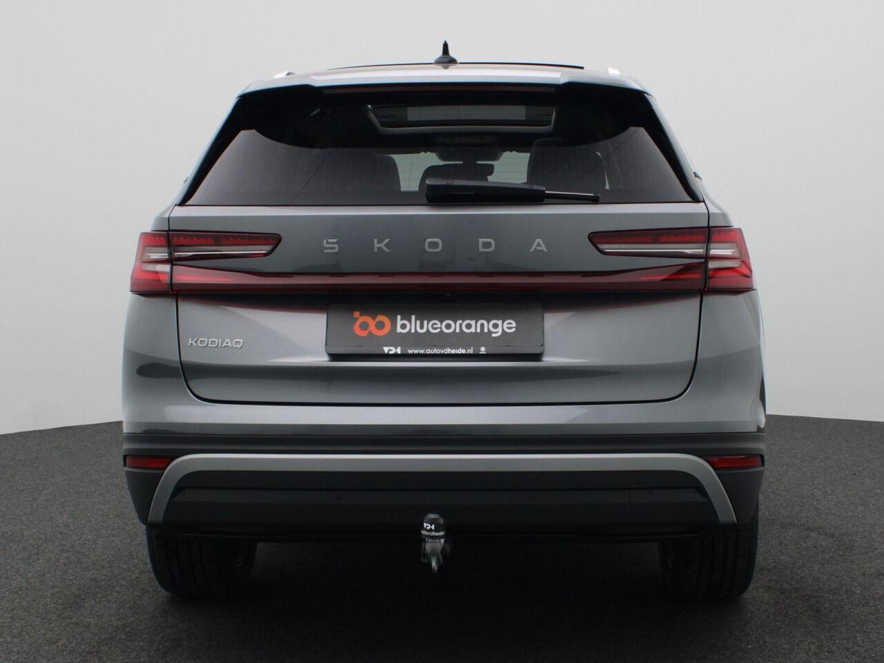 Skoda Kodiaq 1.5 TSI MHEV Business Edition 7p. 150PK DSG matrix led, trekhaak, adaptive cruise met travel assist, side assist, achteruitrijcamera, schuif-kanteldak, stuur-stoelverwarming, keyless, alarm, 19" lichtmetaal