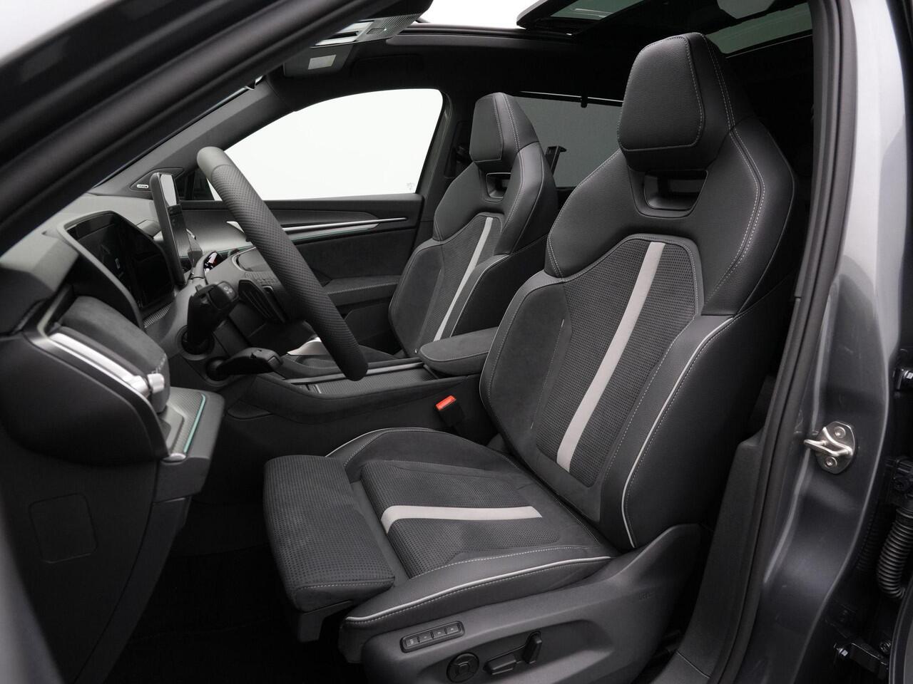 Skoda Kodiaq 1.5 TSI iV 204 pk DSG Sportline | Panoramadak | Geheugenstoelen | Adaptief onderstel | Head-up display | Canton | 360 camera | Matrix LED | Stuur-/achterbankverwarming