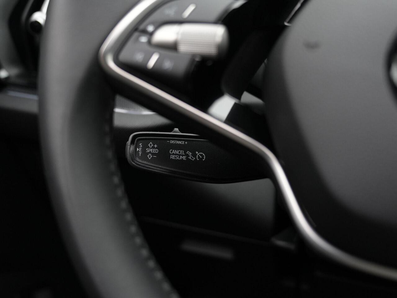 Skoda Kodiaq 7-zits 1.5 TSI 150 pk DSG Selection | Panoramadak | Geheugenstoel | Matrix LED | Achteruitrijcamera | Stoelverwarming