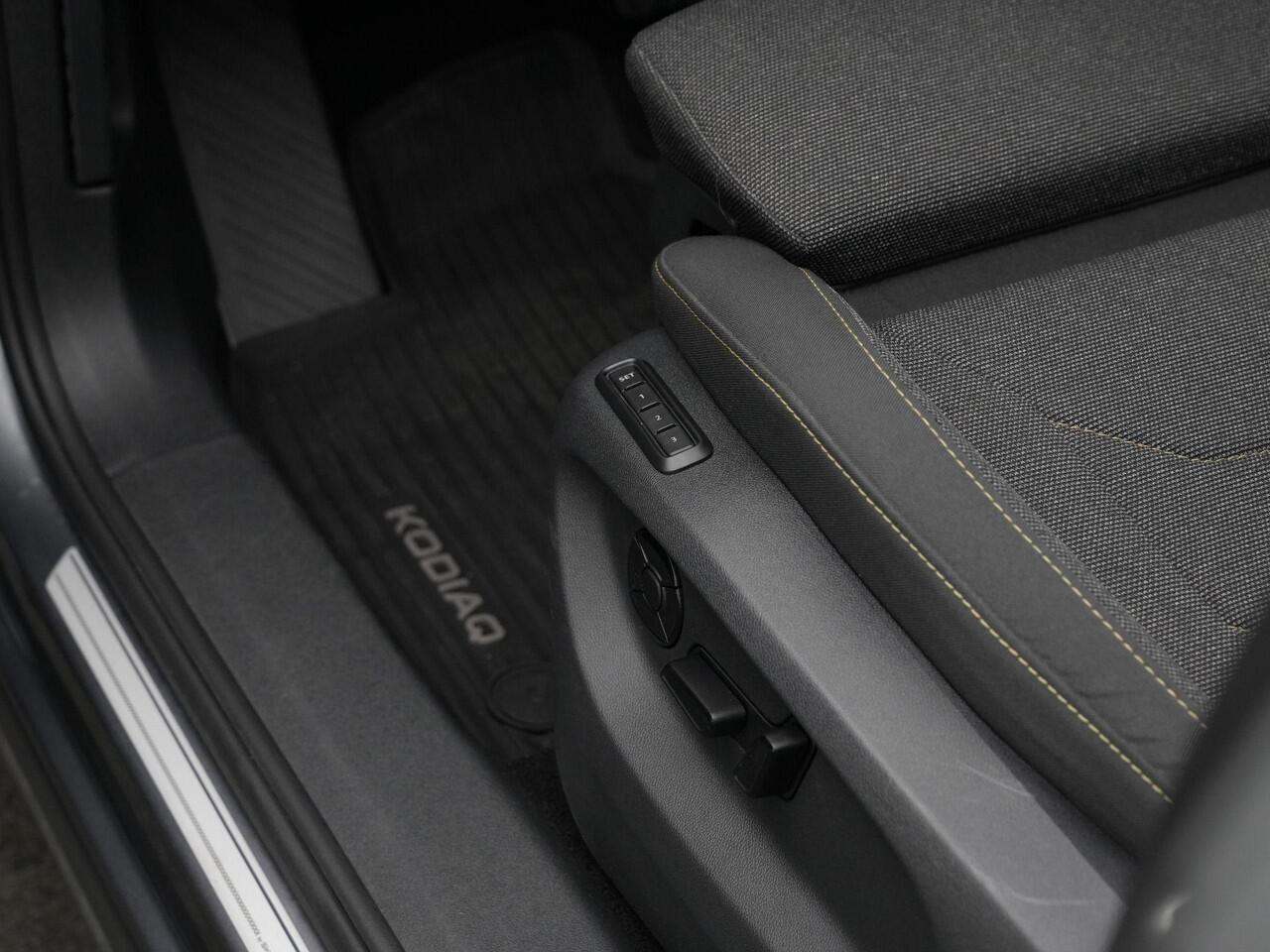 Skoda Kodiaq 7-zits 1.5 TSI 150 pk DSG Selection | Panoramadak | Geheugenstoel | Matrix LED | Achteruitrijcamera | Stoelverwarming