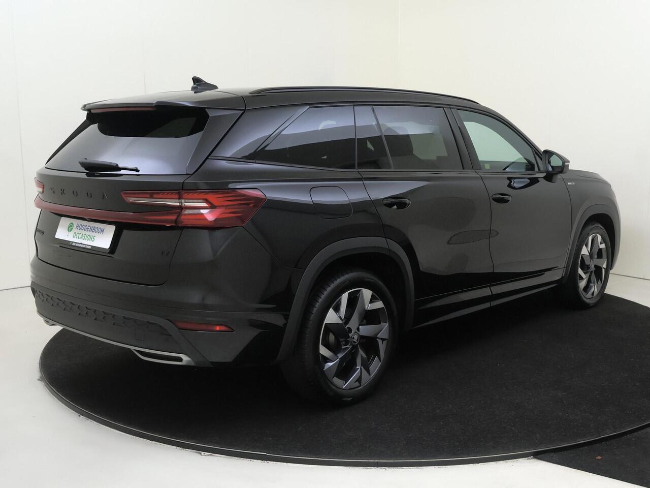 Skoda Kodiaq 1.5 TSI PHEV Sportline Business | Keyless | Stoelverwarming voor en achter | Verlichte grill | Achteruitrijcamera | Navigatie | Dodehoek detectie | Adaptieve cruise controle | Sfeerverlichting |