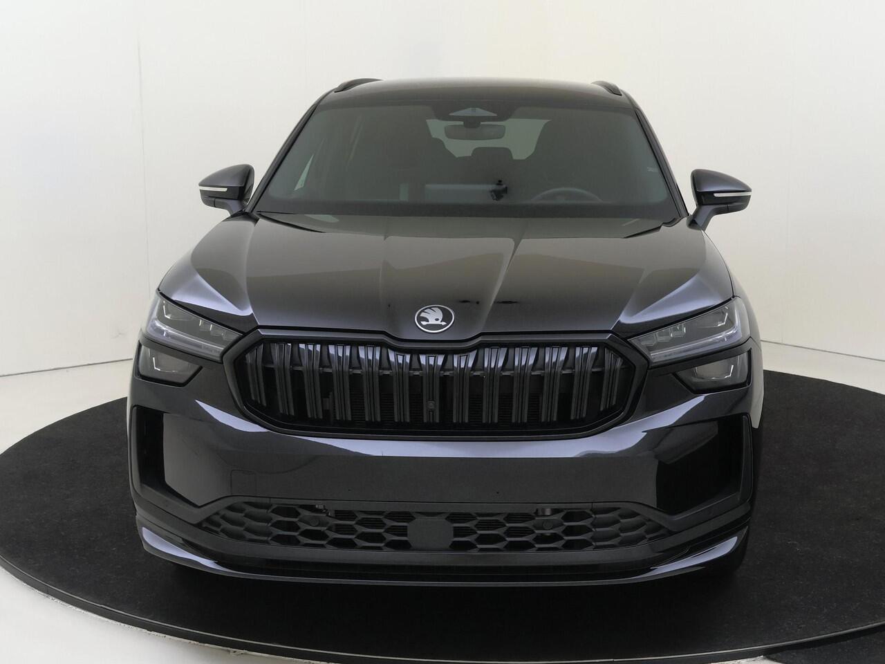 Skoda Kodiaq 1.5 TSI PHEV Sportline Business | Keyless | Stoelverwarming voor en achter | Verlichte grill | Achteruitrijcamera | Navigatie | Dodehoek detectie | Adaptieve cruise controle | Sfeerverlichting |