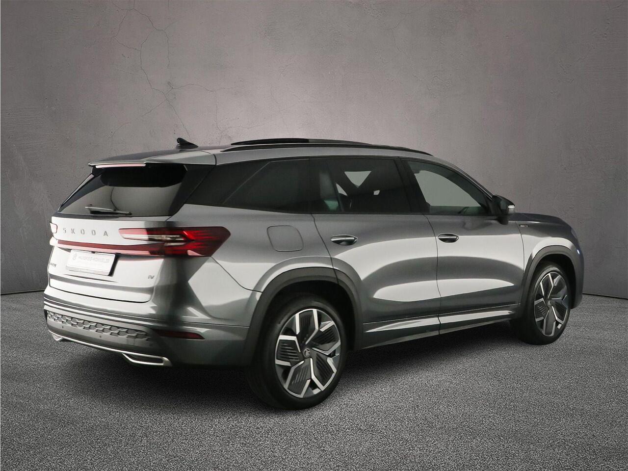 Skoda Kodiaq Sportline Business 1.5 TSI PHEV 204pk DSG Automaat Trekhaak, Panoramadak, Elektrische achterklep, Adaptive cruise control, Achteruitrijcamera, LED matrix koplampen