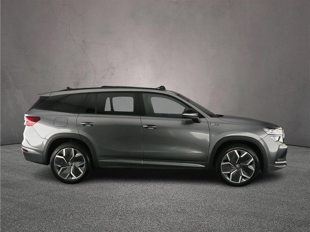 Skoda Kodiaq Sportline Business 1.5 TSI PHEV 204pk DSG Automaat Trekhaak, Panoramadak, Elektrische achterklep, Adaptive cruise control, Achteruitrijcamera, LED matrix koplampen