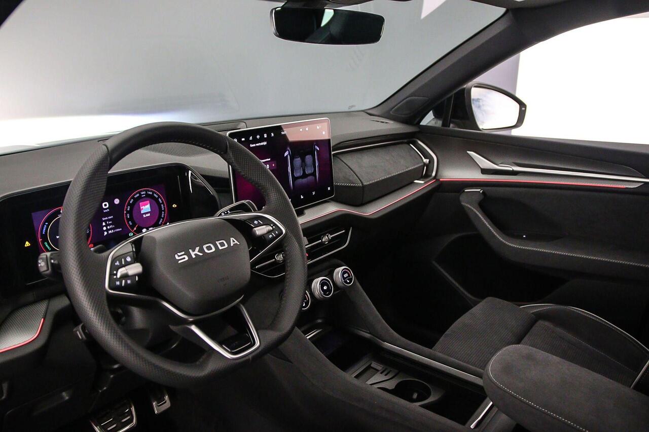 Skoda Kodiaq Sportline Business 1.5 TSI PHEV 204pk DSG Automaat Trekhaak, Panoramadak, Adaptive cruise control, Achteruitrijcamera, LED matrix koplampen, Elektrische achterklep