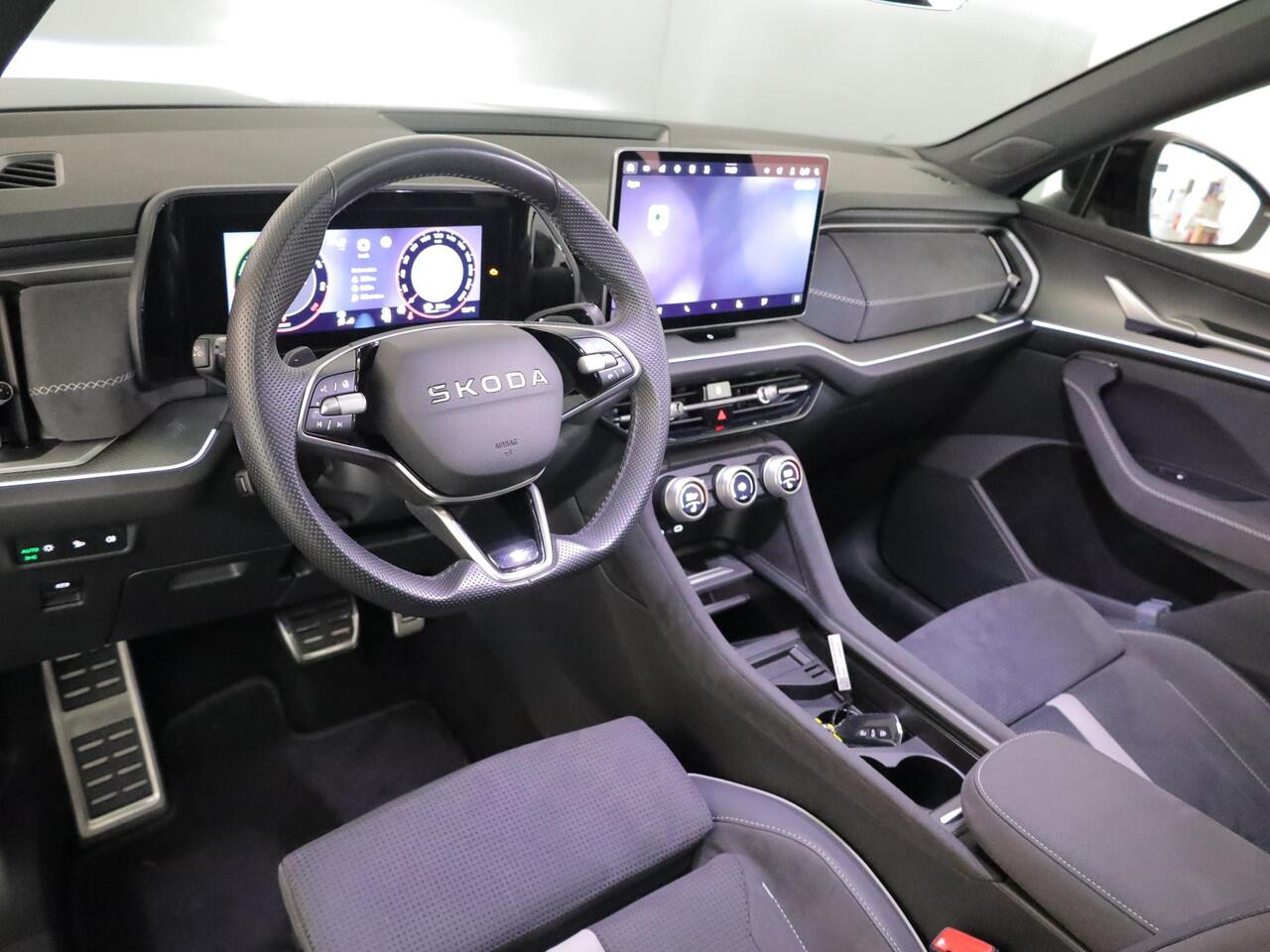 Skoda Kodiaq 1.5 TSI PHEV Sportline Business 204 pk Automaat (DSG) | Verlengde garantie | Navigatie | Panoramadak | Trekhaak (wegklapbaar) | Parkeersensoren | Achteruitrijcamera | Stoelverwarming v/a |