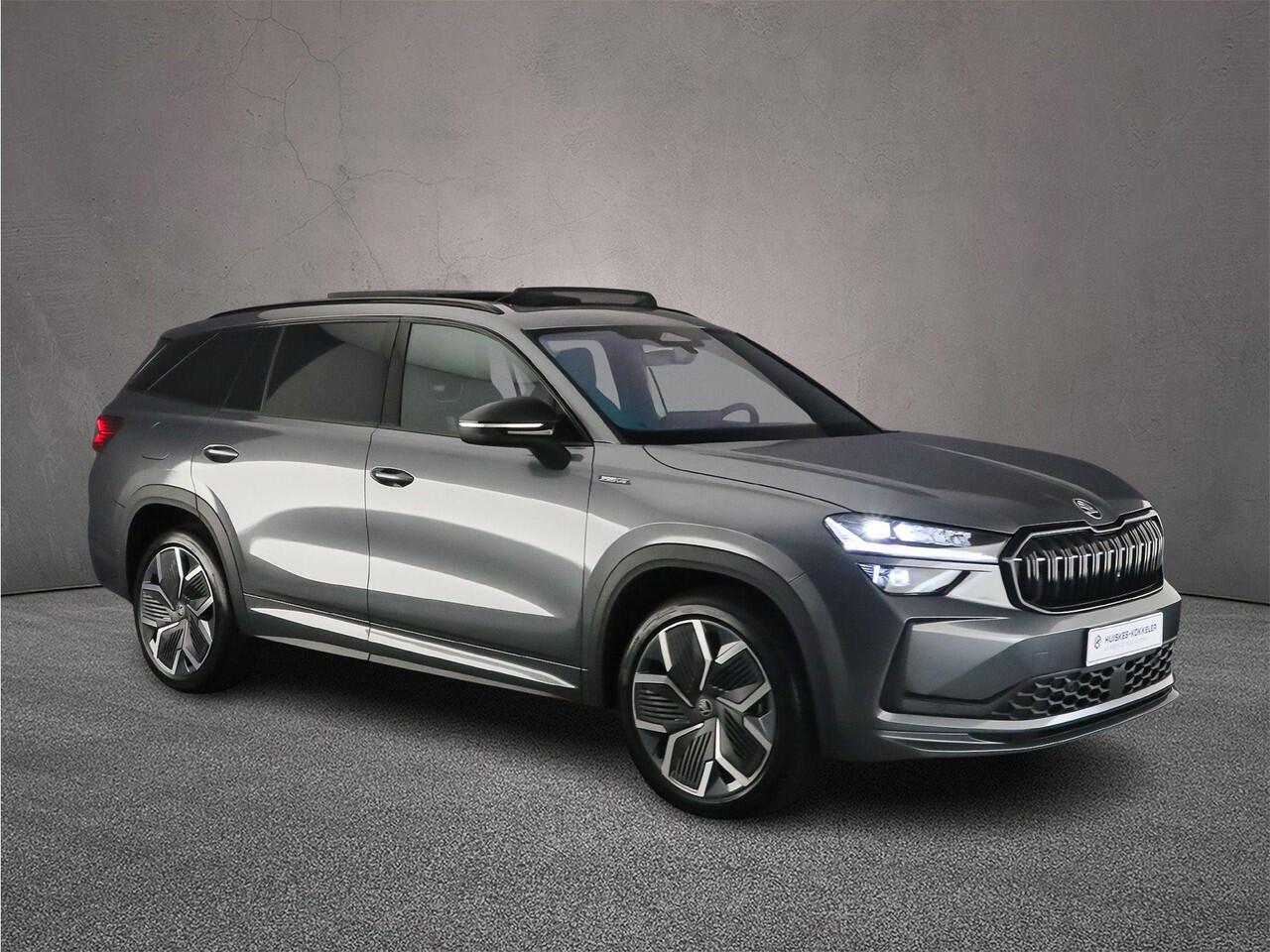 Skoda Kodiaq Sportline Business 1.5 TSI PHEV 204pk DSG Automaat Trekhaak, Panoramadak, Adaptive cruise control, Achteruitrijcamera, LED matrix koplampen, Elektrische achterklep