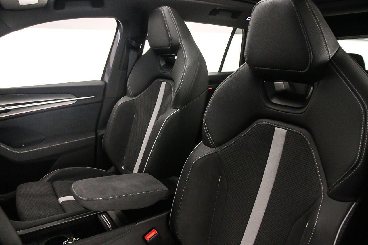 Skoda Kodiaq Sportline Business 1.5 TSI PHEV 204pk DSG Automaat Trekhaak, Panoramadak, Adaptive cruise control, Elektrische achterklep, LED matrix koplampen