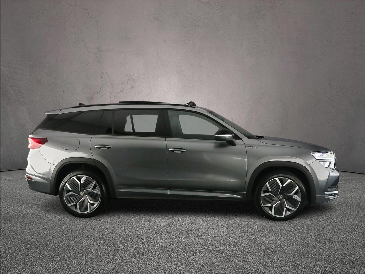 Skoda Kodiaq Sportline Business 1.5 TSI PHEV 204pk DSG Automaat Trekhaak, Panoramadak, Adaptive cruise control, Elektrische achterklep, LED matrix koplampen